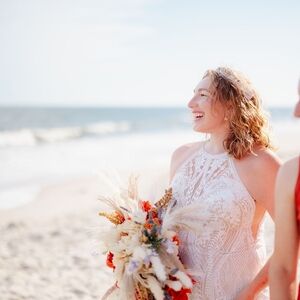 Elegant White Lace Wedding Dress